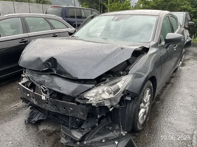 Mazda 3 1.5, 105 PS — zdjęcie 1