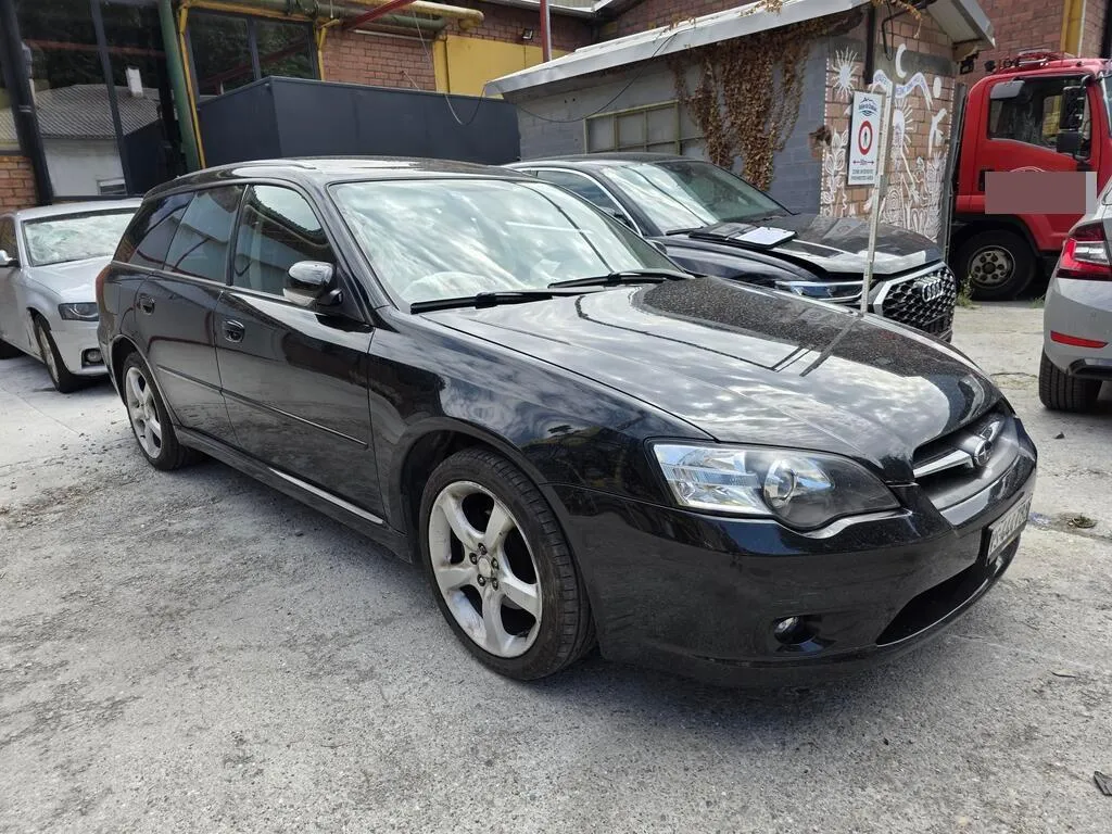 Subaru Legacy Station 2.0 R Swiss, 165 PS