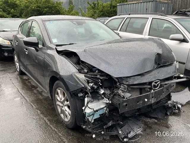 Mazda 3 1.5, 105 PS — zdjęcie 3