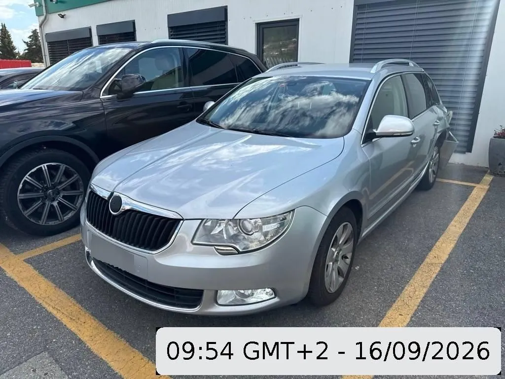 Skoda Superb Combi 2.0 TDI 170 Ambition 4x4, 170 PS — zdjęcie 2