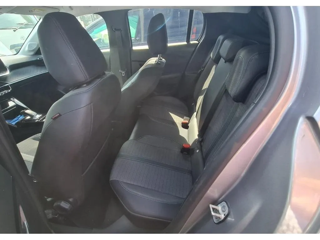 Peugeot 208 II - (UJ) ap 06.2019 208 II Allure Pack 1.2, 101 PS — zdjęcie 7
