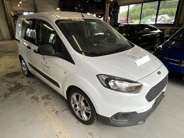 Ford Transit Courier Van 1.5 TDCi , 75 PS — zdjęcie 3
