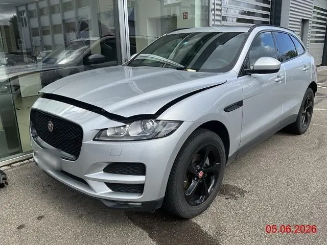 Jaguar F-Pace 2.0 D Advantage AWD 2.0, 241 PS — zdjęcie 1