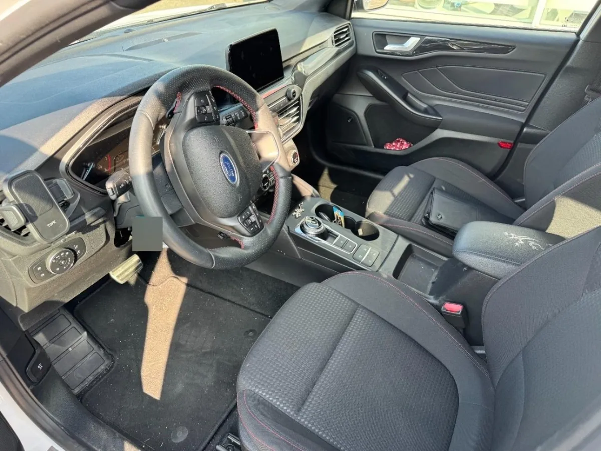 FORD Focus 1.0 SCTi ST Line, 125 PS — zdjęcie 10