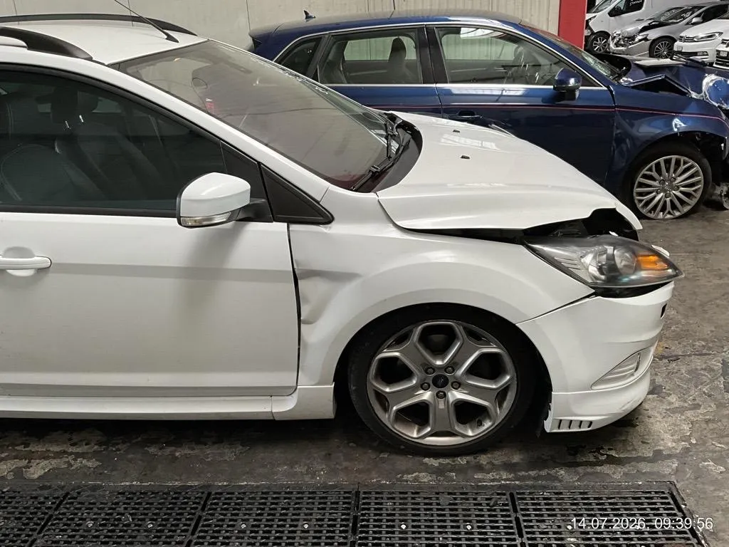 Ford Focus 2.0i Titanium, 145 PS — zdjęcie 12