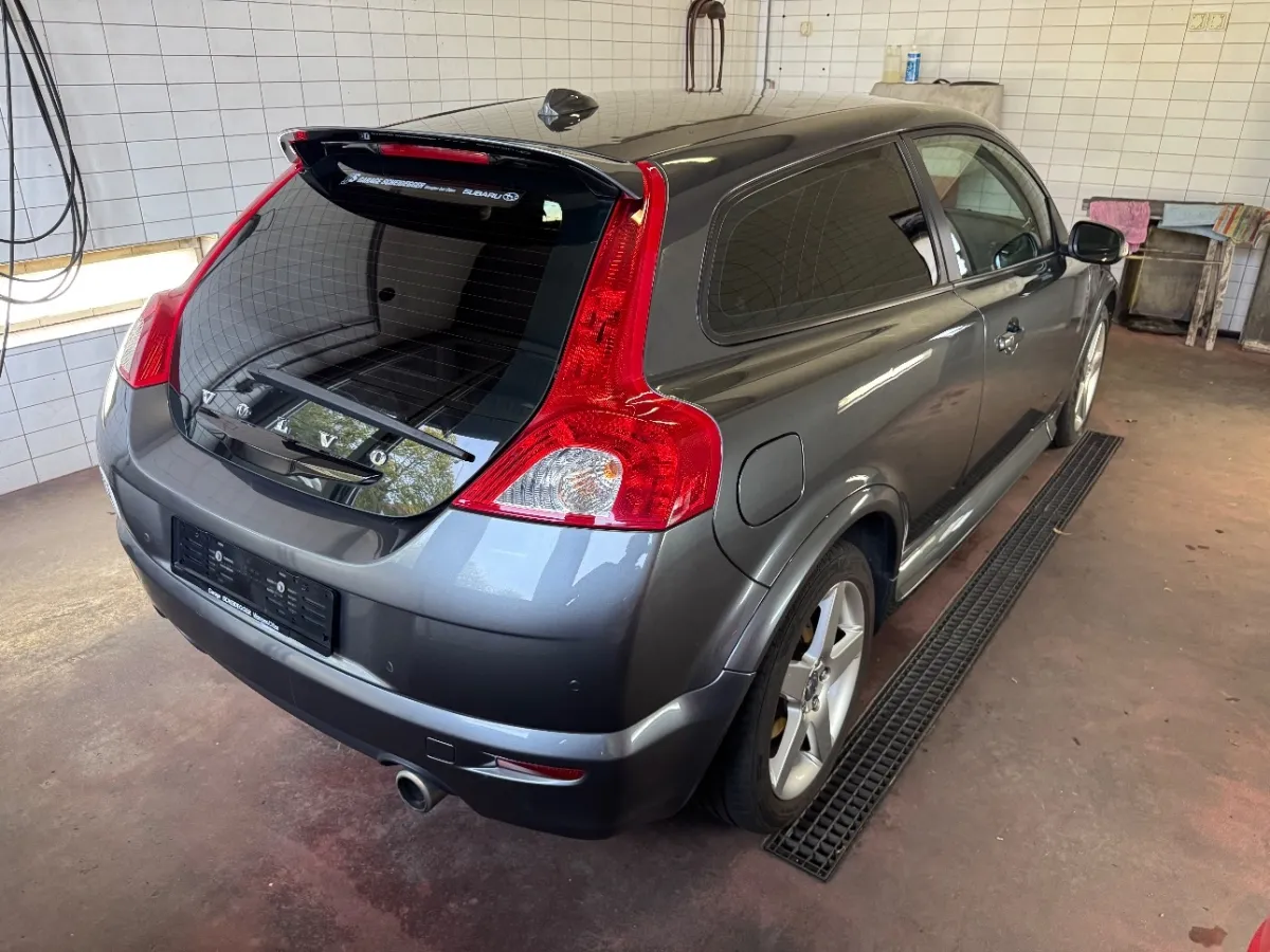Volvo C 30 2.4i 20V 170 Momentum 2.4, 170 PS