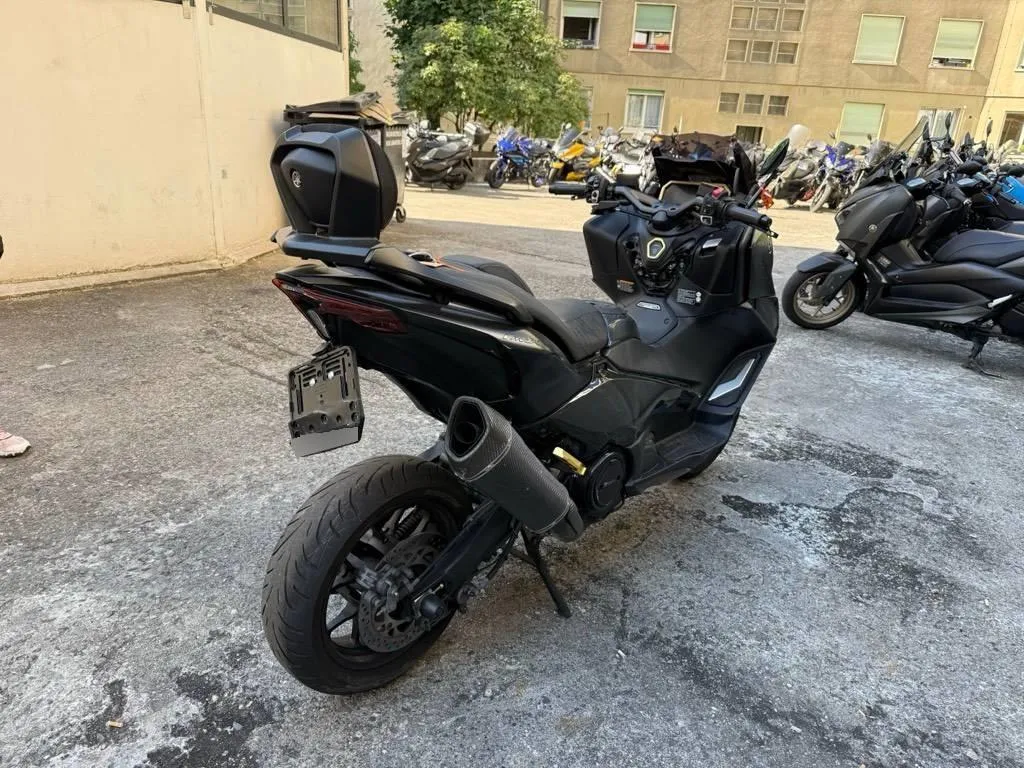 Yamaha T-Max XP 560 Tech 0.6, 48 PS — zdjęcie 3