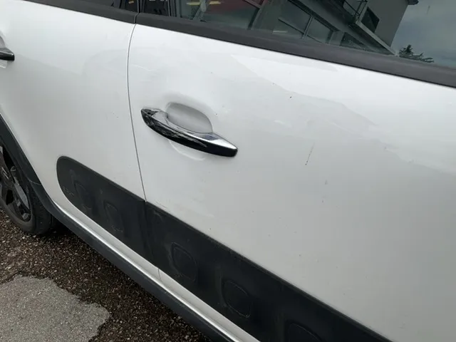 Citroën C3 1.2 PureTech Shine 1.2, 110 PS — zdjęcie 12