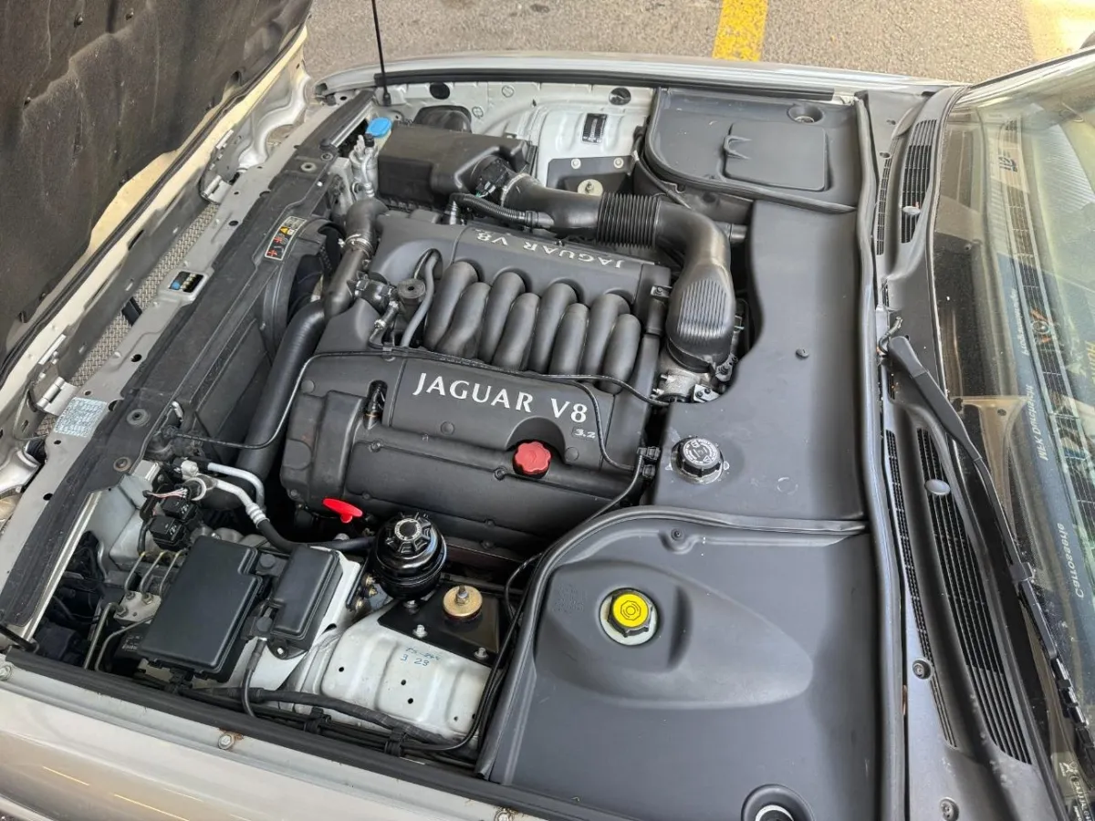 Jaguar Jaguar XJ8 Executive, 237 PS — zdjęcie 12