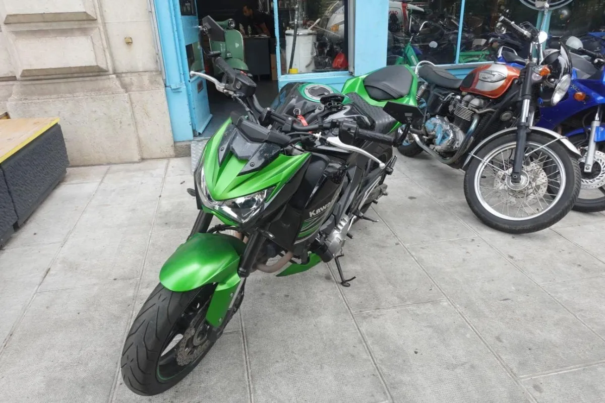 Kawasaki Z800 ABS (35kW), 48 PS